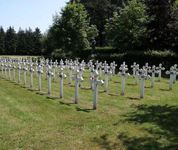 (Video) Soldații români din cimitirul românesc de la Soultzmatt au fost comemorați