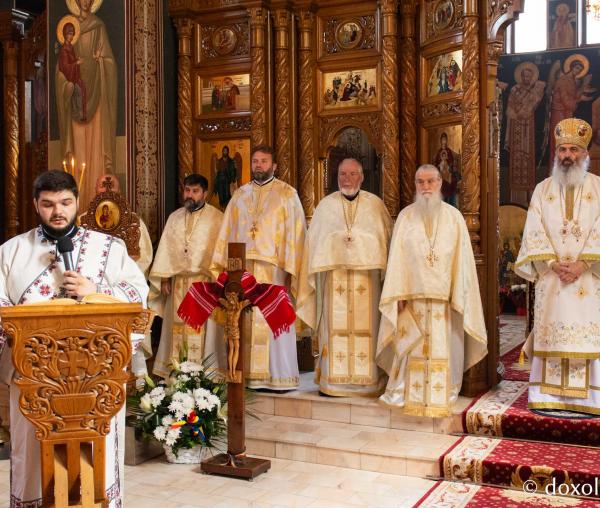 (Video) PS Antonie a slujit la hramul bisericii „Binecredinciosul Voievod Ştefan cel Mare şi Sfânt” din Iaşi