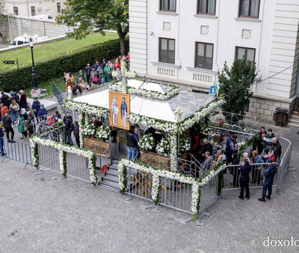 (Foto) Jurnal de pelerin la Sfânta Cuvioasă Parascheva – Ziua a II-a