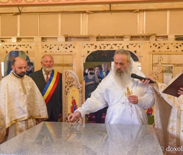 IPS Teofan, prezent la slujba de sfințire