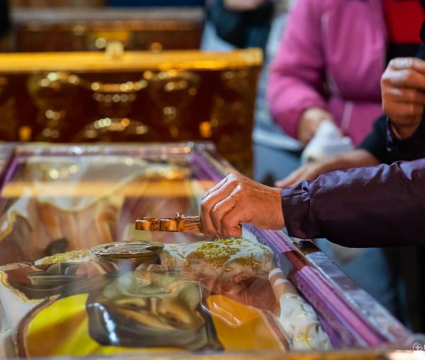 Moaștele Sfântului Dimitrie cel Nou au fost așezate spre închinare
