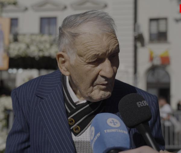 (Video) „Asta a fost toată viața mea” – 71 de ani în strana bisericii