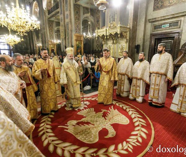 PS Ignatie a săvârșit Sfânta Liturghie, în ajun de hram, la Catedrala Mitropolitană din Iași