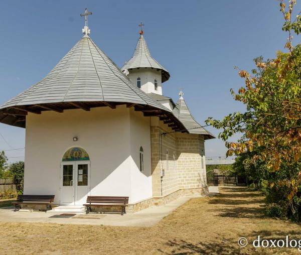 Biserica „Duminica Tuturor Sfinților” din localitatea Căuești