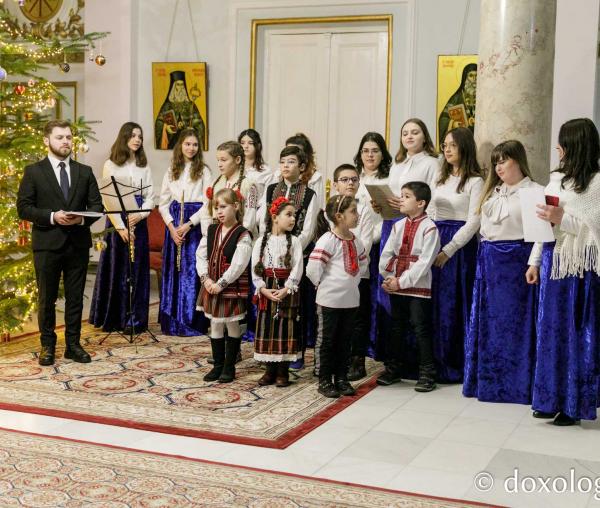(Foto) Biserica „Sfântul Nicolae Domnesc” din Iași – Colindători la Reședința Mitropolitană 2023