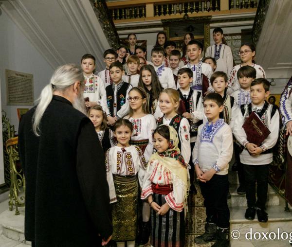 (Foto) Byzantion și Mini-Byzantion – Colindători la Reședința Mitropolitană 2023