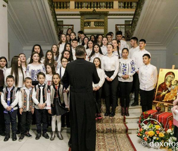 (Foto) Parohia Moșna – Colindători la Reședința Mitropolitană 2023