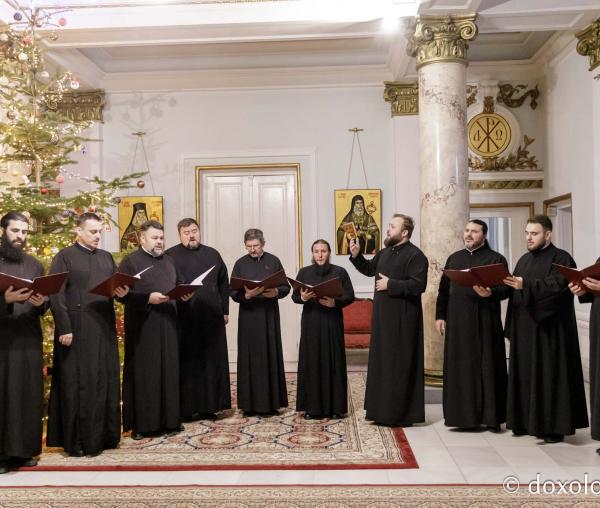 (Foto) Grupul preoți din Basarabia – Colindători la Reședința Mitropolitană 2023