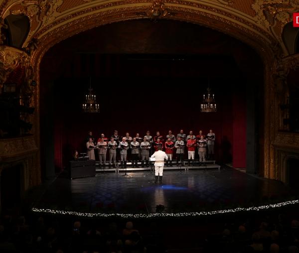(Video) „Corul Marii Uniri” al Ateneului din Iași – Sus inima, români!
