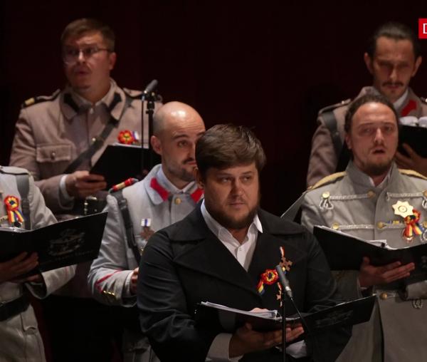 (Video) „Corul Marii Uniri” al Ateneului din Iași – Vecernii cântă clopotele-n vale