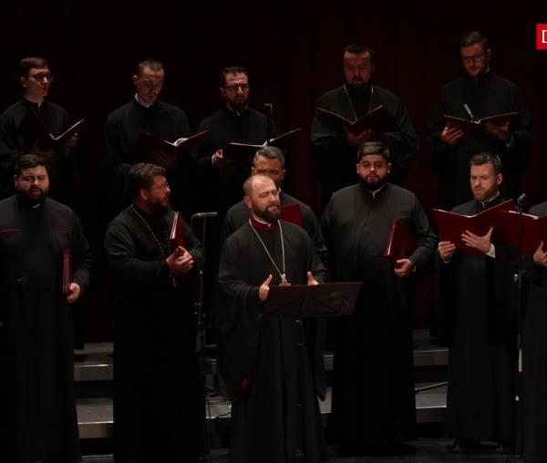 (Video) Grupul psaltic „Tronos” al Catedralei Patriarhale – Dați drumul la cer!