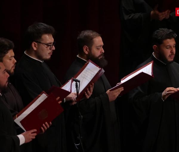 (Video) Grupul psaltic „Tronos” al Catedralei Patriarhale – Noi umblăm și colindăm