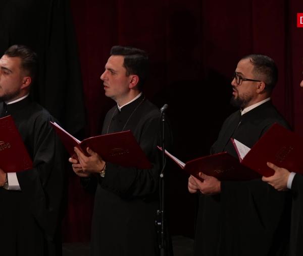 (Video) Grupul psaltic „Tronos” al Catedralei Patriarhale – Legănelul lui Iisus