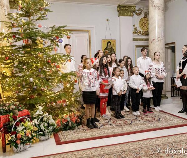 (Foto) Parohia Bogonos – Colindători la Reședința Mitropolitană 2023