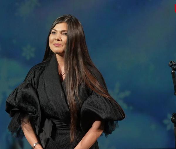 (Video) Paula Seling – Colindiță sfântă