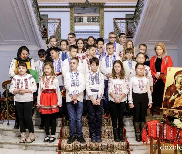 Școala „Ion Simionescu” din Iași – Colindători la Reședința Mitropolitană 2023