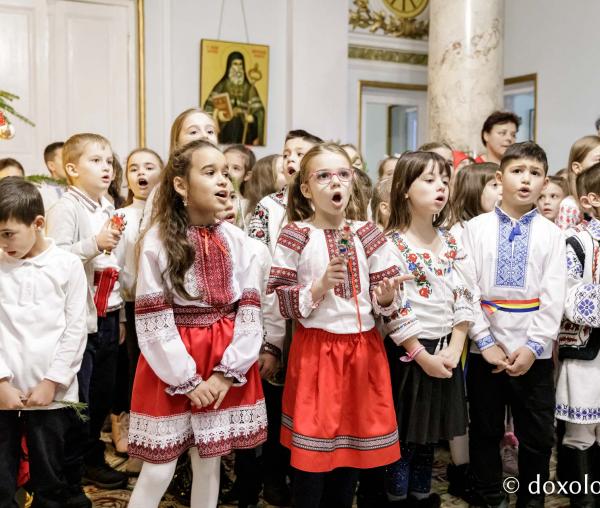 Şcoala „D.D. Pătrăşcanu” din Tomeşti – Colindători la Reședința Mitropolitană 2023