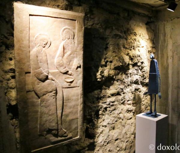 Muzeul Mitropolitan din Iași găzduiește o serie de expoziții dedicate sculptorilor români