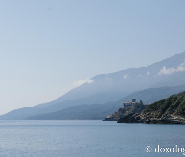 Călătorie pe mare în partea de nord-est a Sfântului Munte Athos
