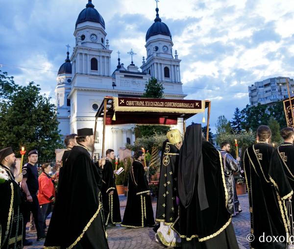 (Foto) Prohodul Domnului la Catedrala Mitropolitană din Iași - 2024