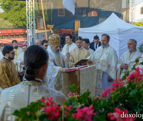Un nou locaș închinat Sfântului Apostol Simon Zilotul a fost sfințit de Părintele Mitropolit Teofan