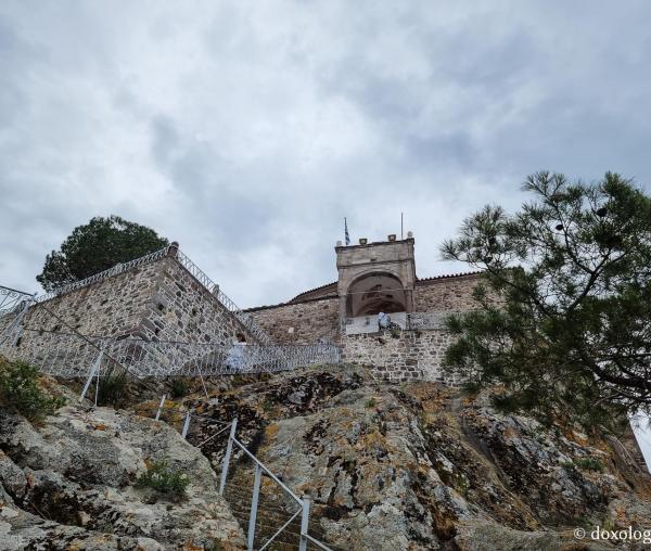 Biserica „Panagia Glykophilousa” (Dulcea sărutare) din Petra, Insula Lesvos