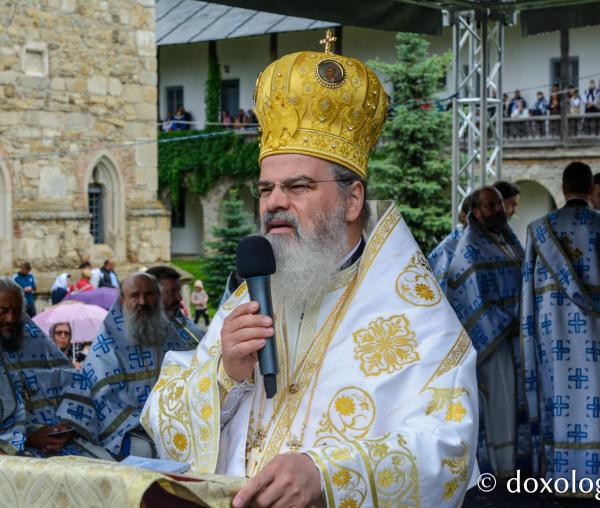 PS Părinte Ignatie, Episcopul Hușilor