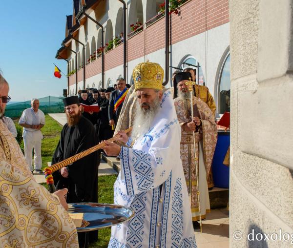 sfințirea Paraclisului Mănăstirii Blaga