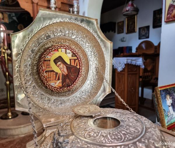 Cinstitul cap al Sfântului Cuvios Nicodim Aghioritul