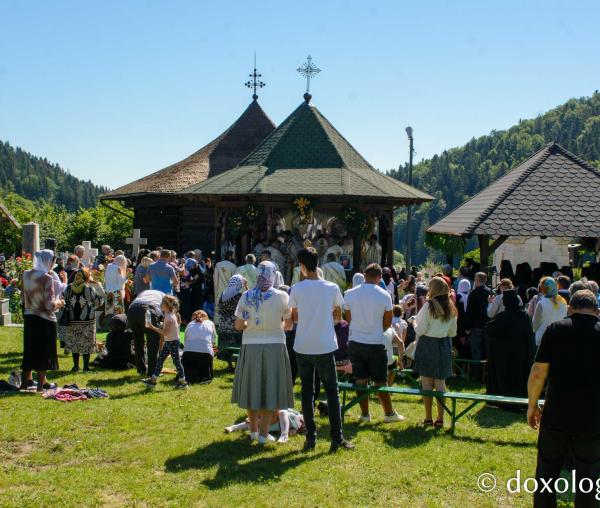 Se împlinesc 49 de ani de la trecerea la cele veșnice a părintelui Nicodim Măndiță