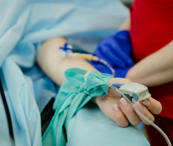 (Video) Copilul în timpul procedurilor medicale – îi împlinim nevoia de sprijin?