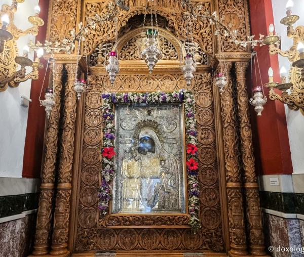 Icoana Maicii Domnului „Dexiokratousa” de la Biserica „Panaghia Dexia” din Tesalonic