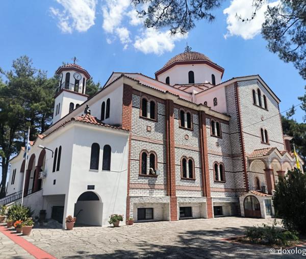 Pași de pelerin la Biserica „Sfânta Muceniță Achilina” din Zagliveri