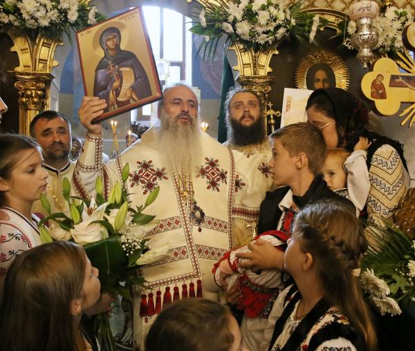 IPS Teofan la Parohia Ziua Crucii Iași