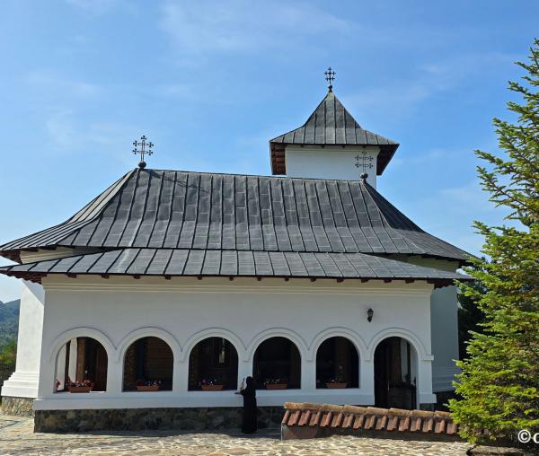Mănăstirea „Naşterea Sfântului Ioan Botezătorul” Antonești