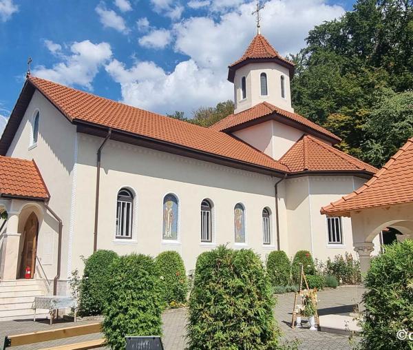Mănăstirea „Sfântul Mare Mucenic Dimitrie” Sighișoara