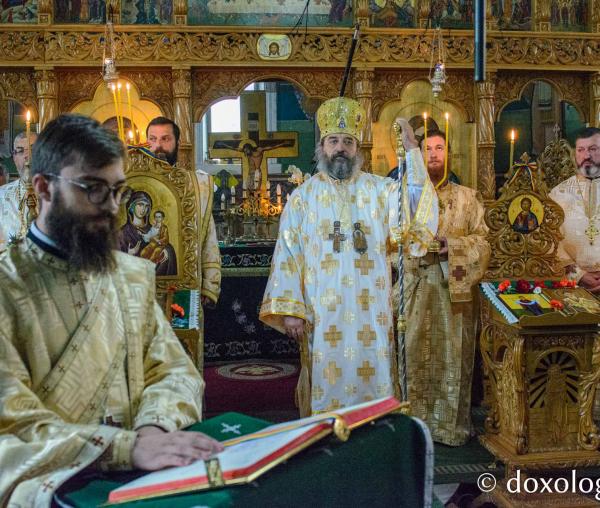 Slujire arhierească la Biserica „Sfântul Spiridon” din Târgu Neamț