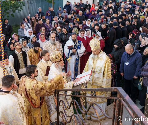 Biserica Parohiei Mărgineni II din județul Neamț, sfințită de doi ierarhi