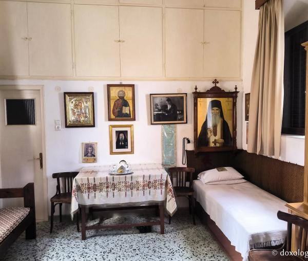 Chilia Părintelui Filotei Zervakos de la Mănăstirea „Panaghia Myrtidiotissa”din Paros