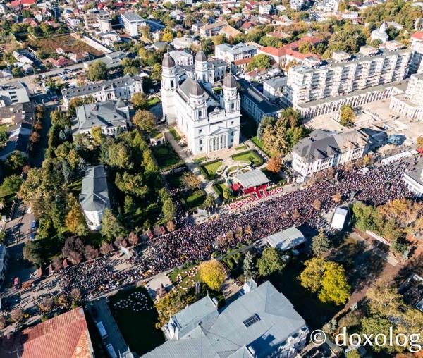 Sfânta Liturghie – Hramul Sfintei Cuvioase Parascheva, 2024