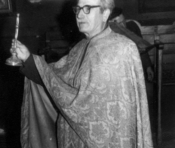 Părintele Ilie Lăcătușu