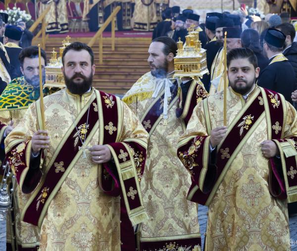 (Foto) Slujbă de priveghere în cinstea Sfântului Dimitrie cel Nou, ocrotitorul Bucureștilor