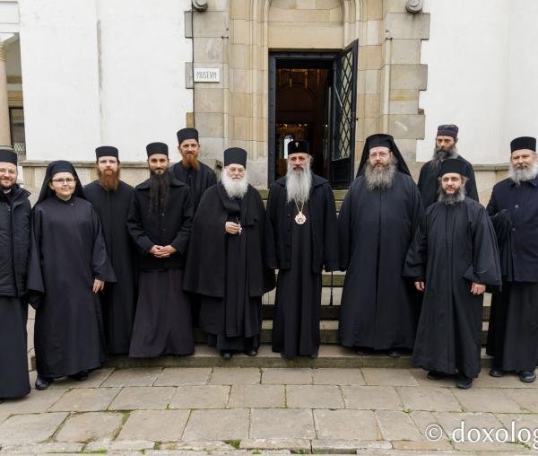 Vizita părintelui Efrem Vatopedinul la Muzeul Mitropolitan și la Mănăstirile Sfinții Trei Ierarhi și Bărboi din Iași