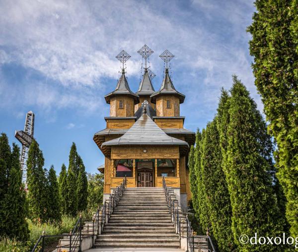 (Foto) Mănăstirea „Schimbarea la Față” Dobrina: poarta de lumină a Hușilor