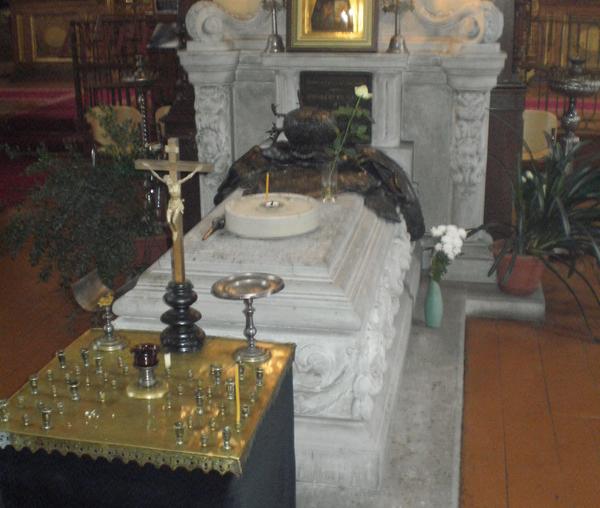 Mormântul Sfântului Ierarh Platon Kulbusch