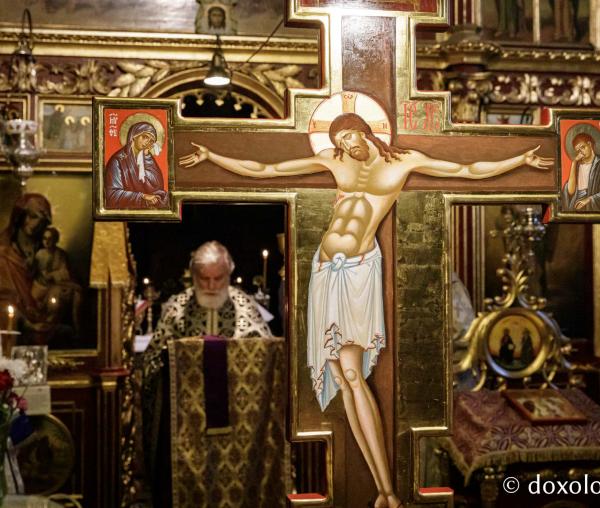 Denia celor 12 Evanghelii la Biserica „Sfânta Cuvioasă Parascheva” din Iași
