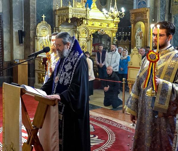 Denia Acatistului Bunei Vestiri, oficiată la Catedrala Mitropolitană din Iași