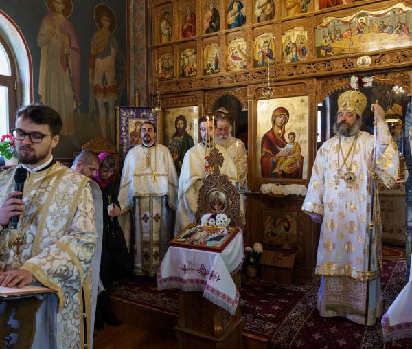 Binecuvântare arhierească la Parohia „Nașterea Maicii Domnului” - Curături, Protopopiatul Iași III