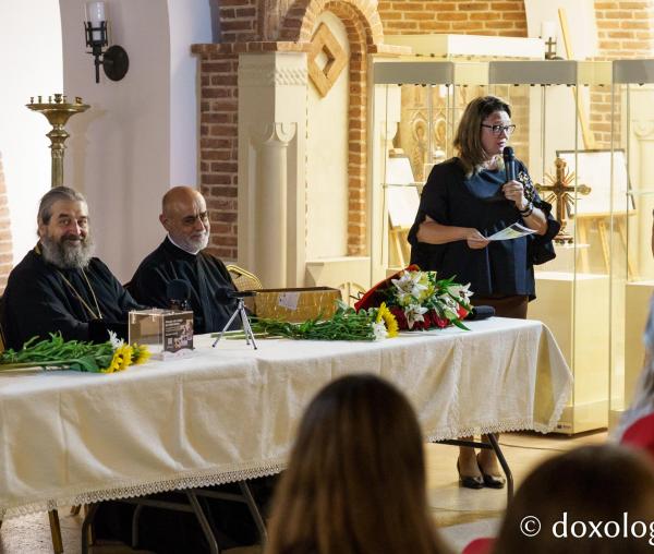 A doua ediție a expoziției „Școala de vară – Pictură pe sticlă, icoane și vitralii” la Iași