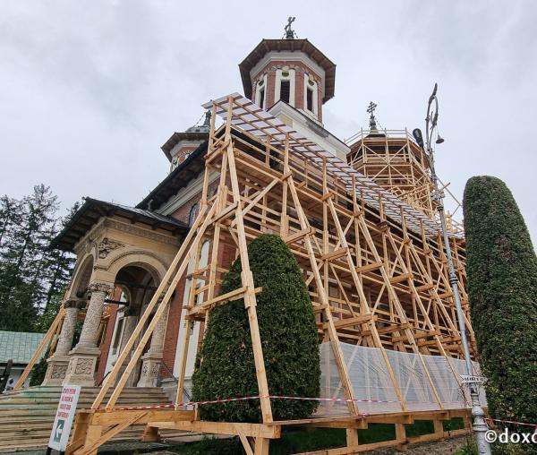 Biserica închinată Sfintei Treimi a Mănăstirii Sinaia